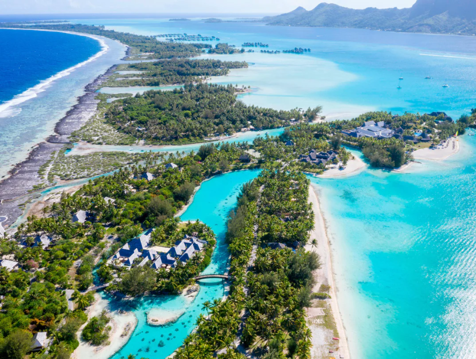 The St. Regis Bora Bora - 5 Star Luxury Overwater Bungalows