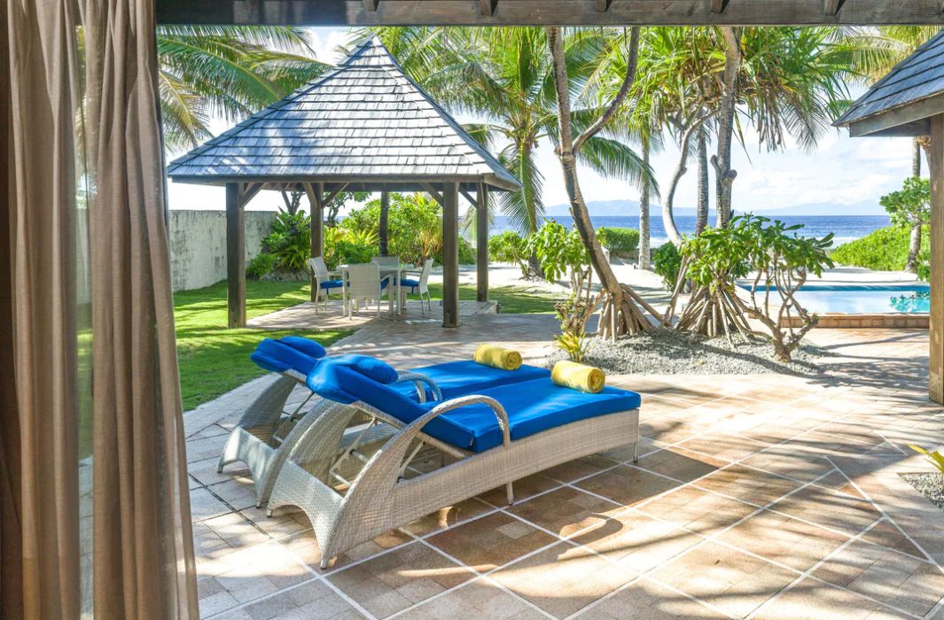 The St. Regis Bora Bora - 5 Star Luxury beachside villas